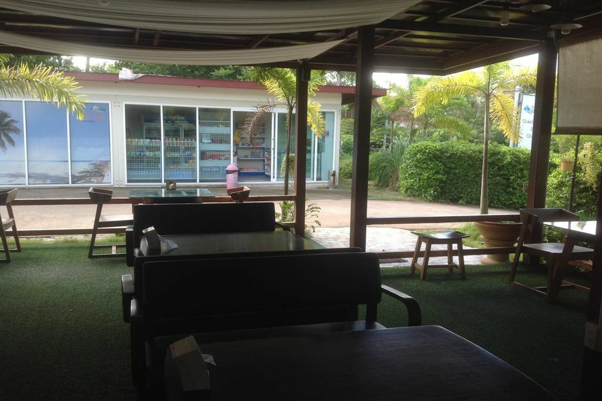 Check In And Chill Out Hotel Ban Laem Sok ภายนอก รูปภาพ